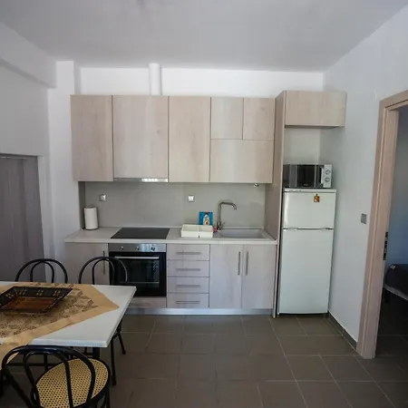 Antonis Appartement *