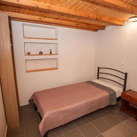 Antonis Appartement *